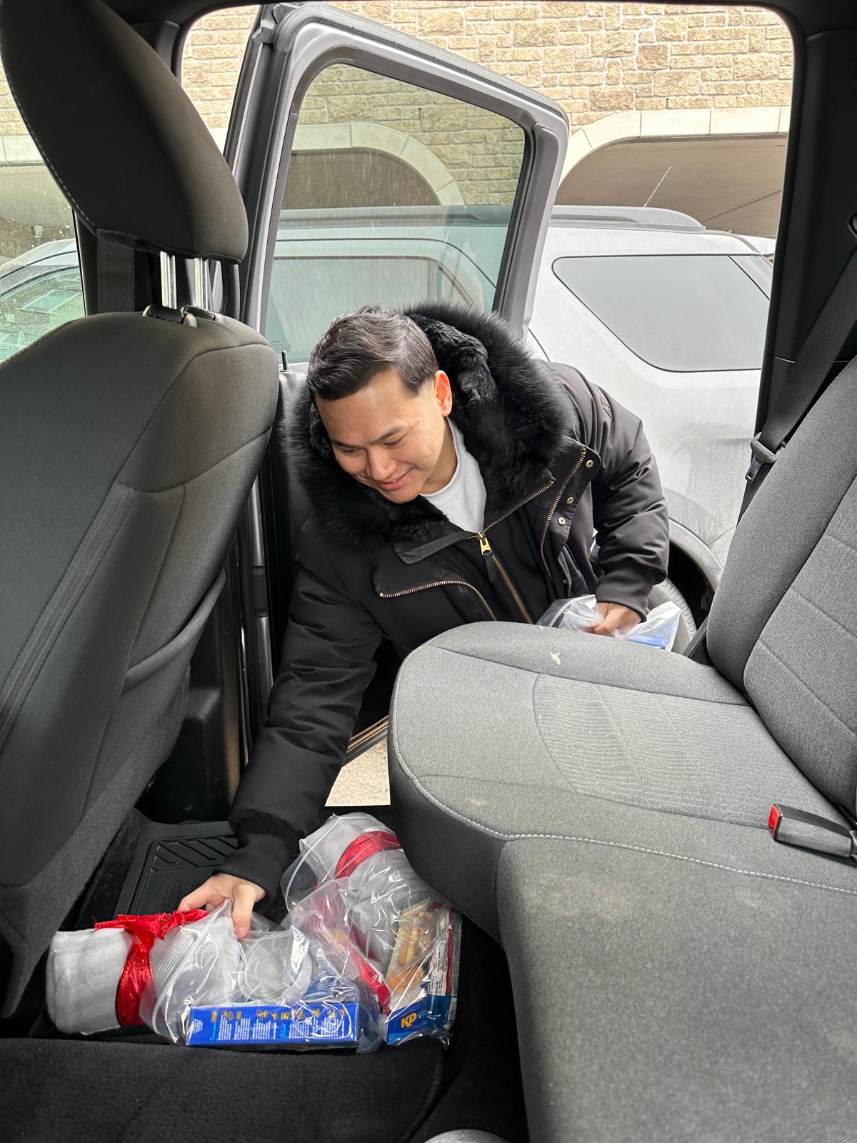 Unloading supplies from a vehicle